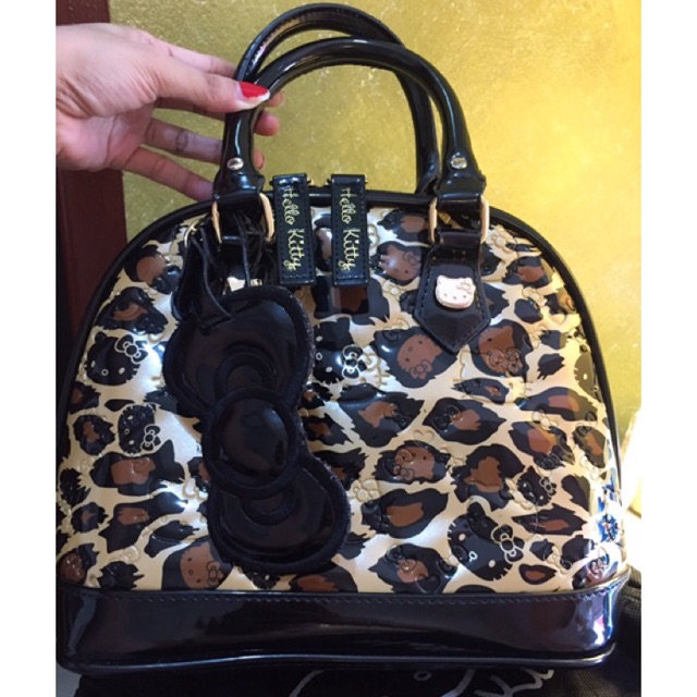 loungefly hello kitty purse