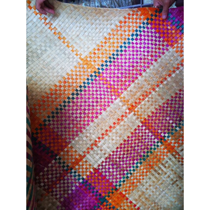 Traditional Colorful Handwoven Banig / Traditional Mat Shopee