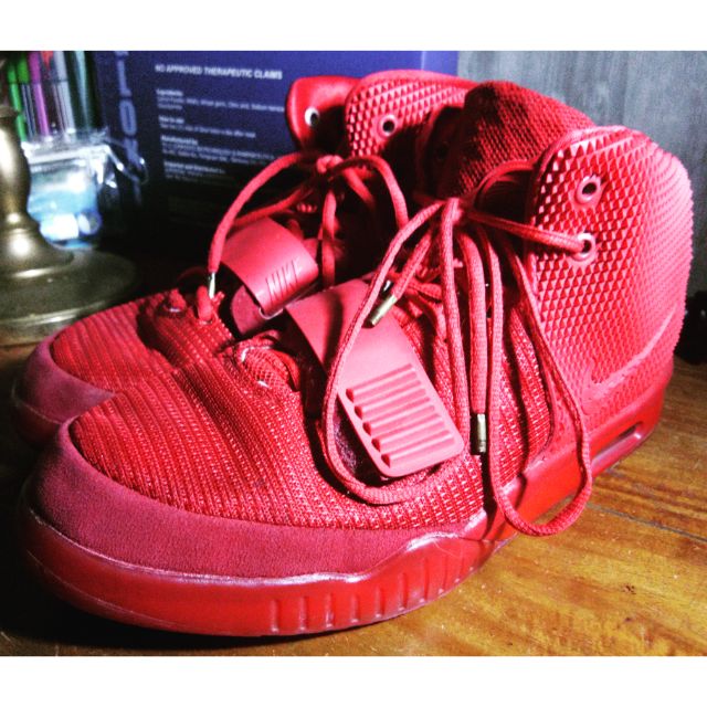 nike yeezy red