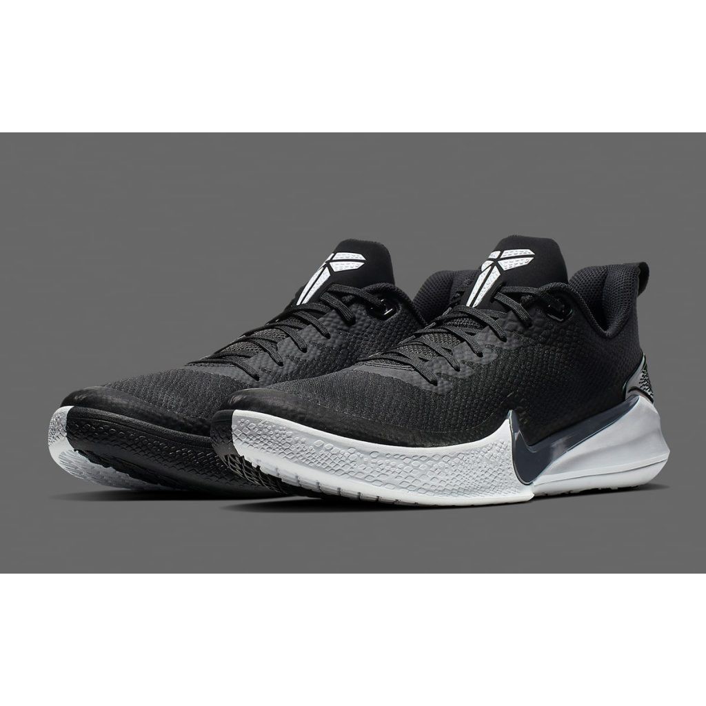 nike kobe mamba white