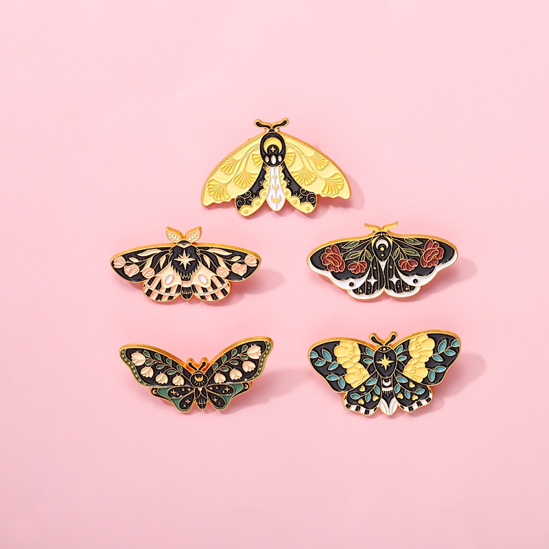Ready Stock Fast Shipping Free Anti-Exposure Brooch Moth Butterfly Insect Cartoon Cute Japanese Metal Badge Student Biological Ba