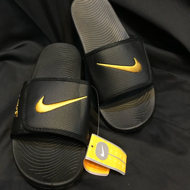 nike slippers latest