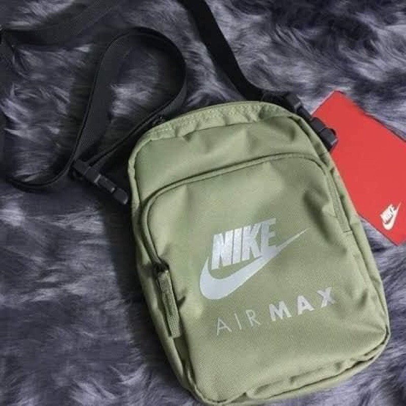 nike air max small bag