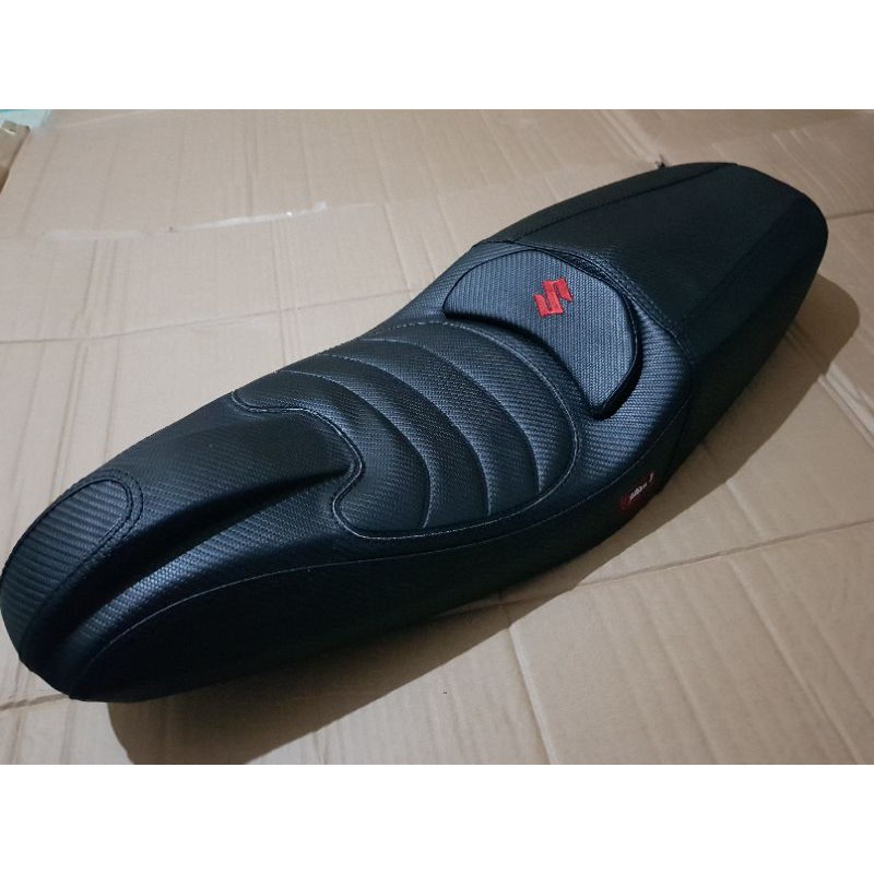 camelback seat for motorcycle