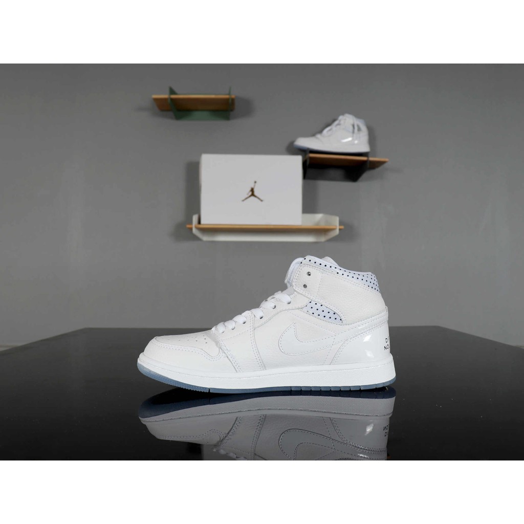 lebron unity shoes