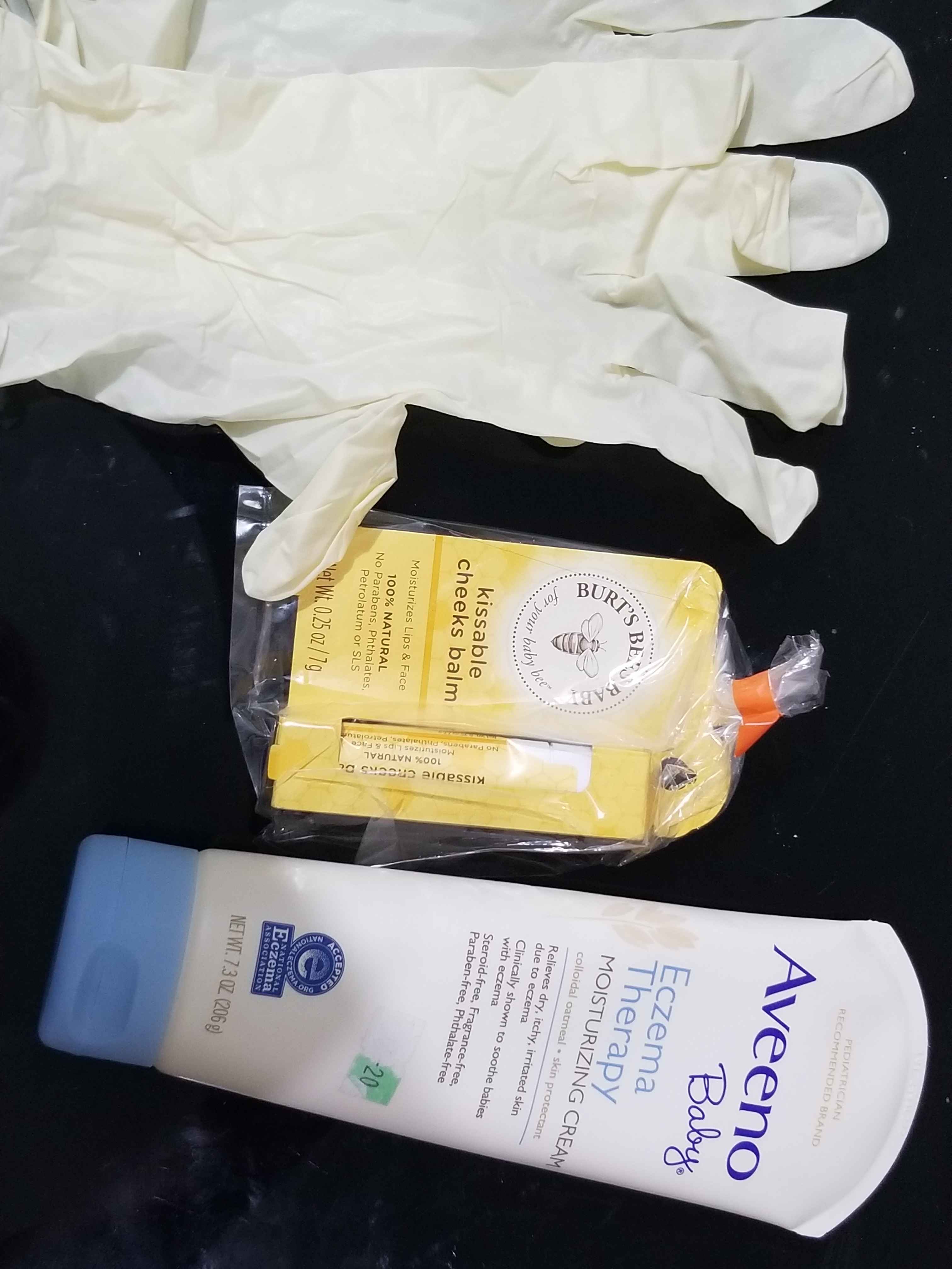 burt's bees kissable cheeks