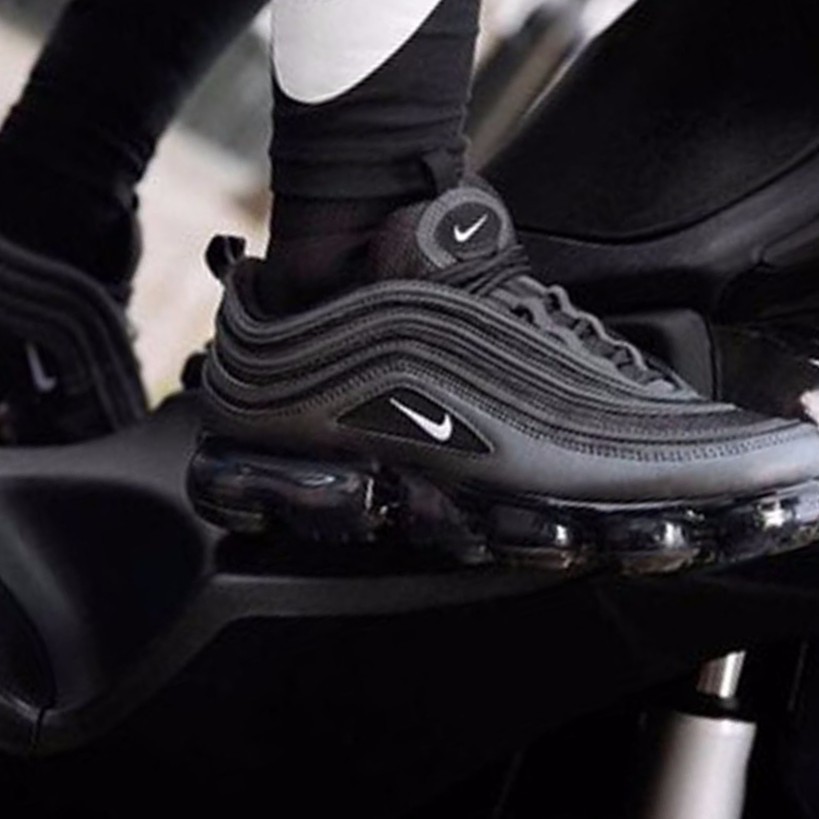 vapormax 97 triple black