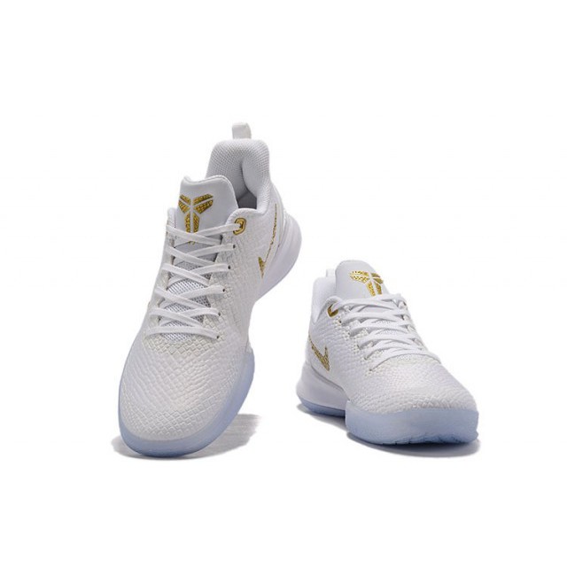 nike kobe mamba focus metallic gold