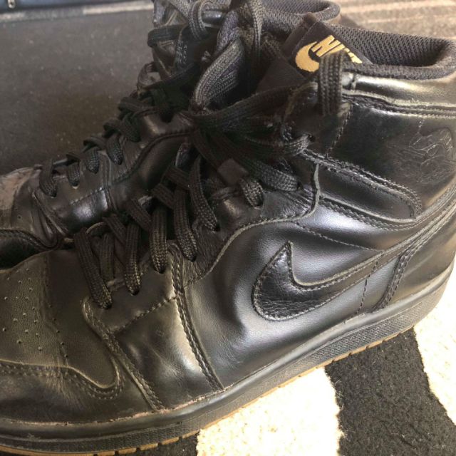 jordan 1 black gum sole