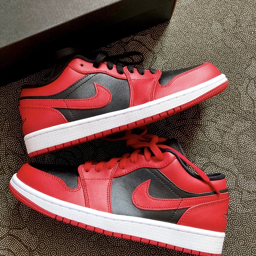 red toe jordan 1