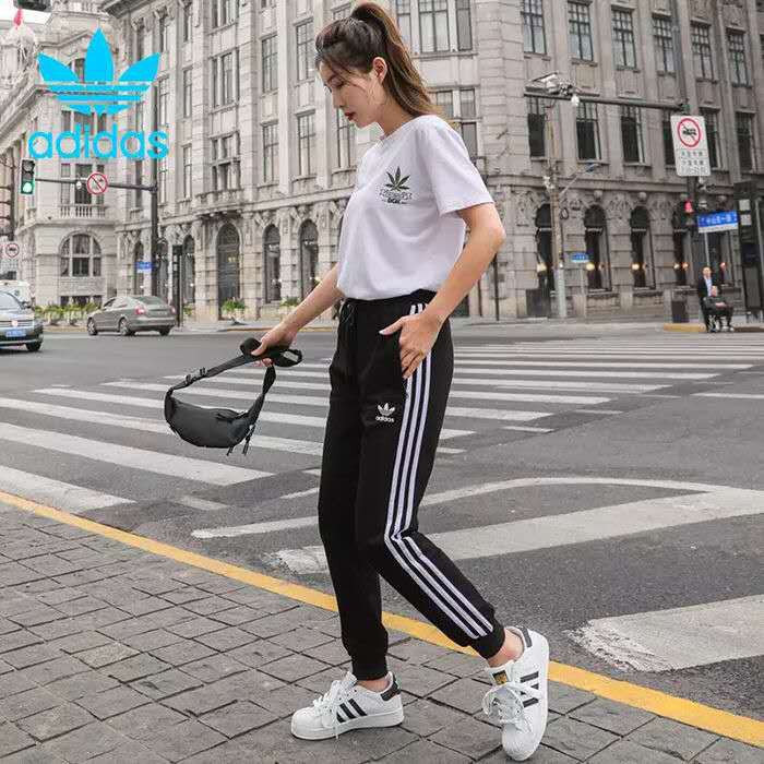 jogger pants outfit