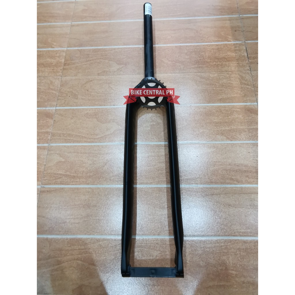 weapon carbon fork