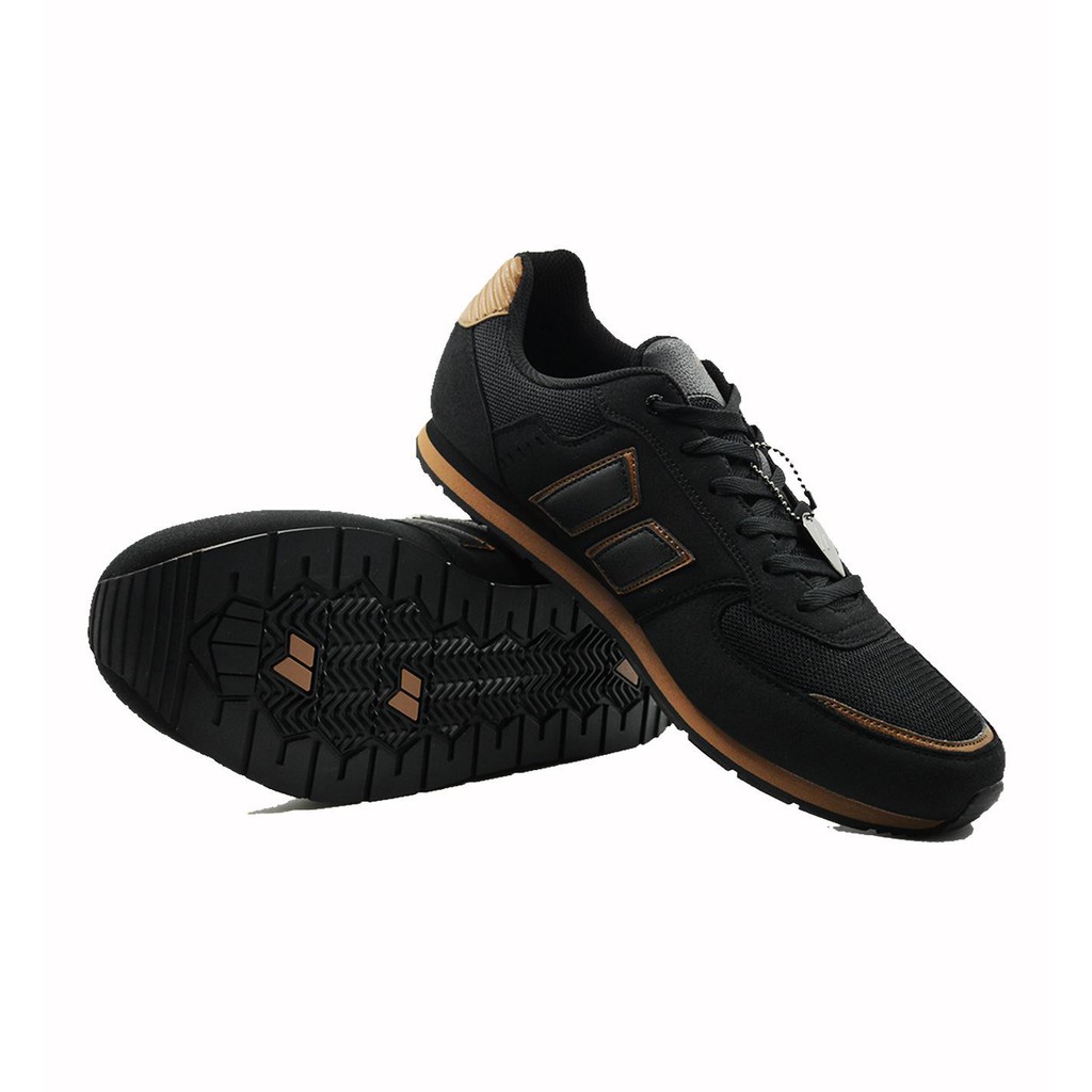 macbeth running shoes