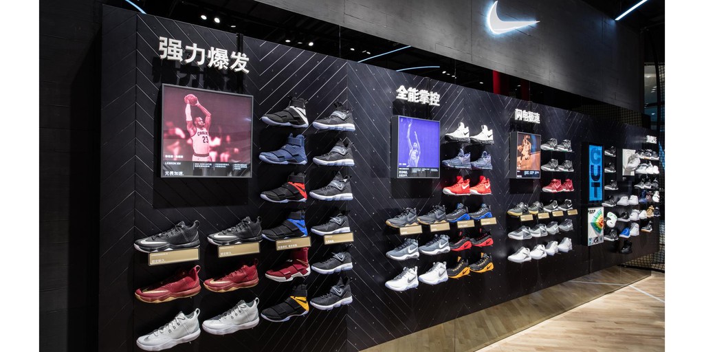 nike store shoes