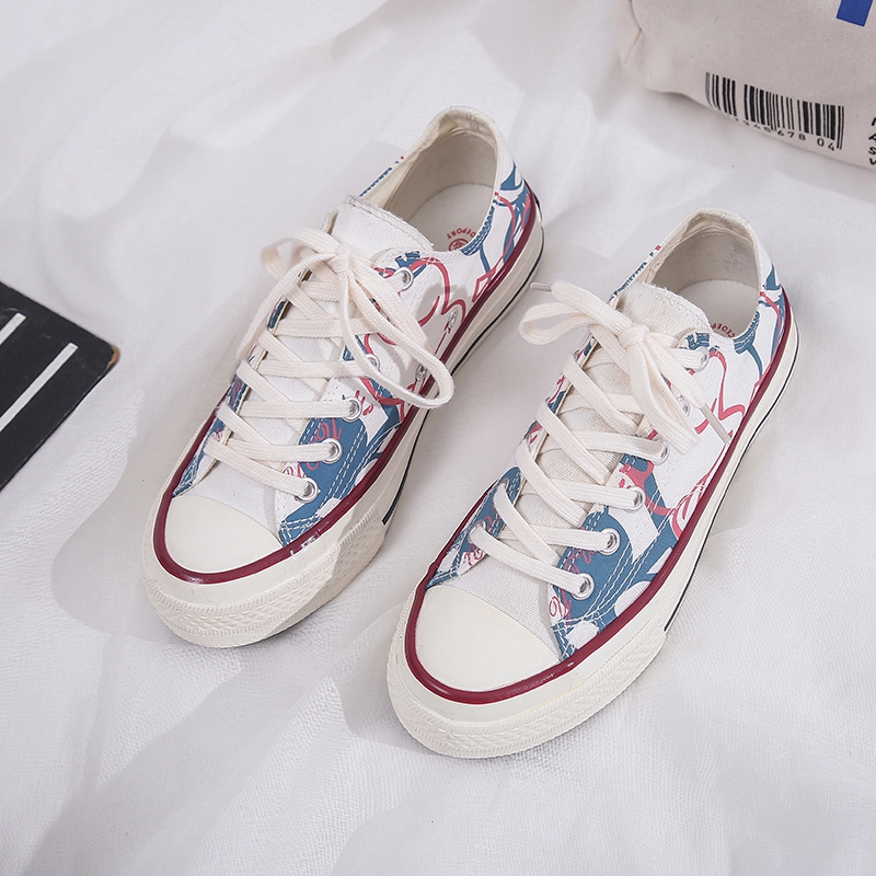 simple shoe painting