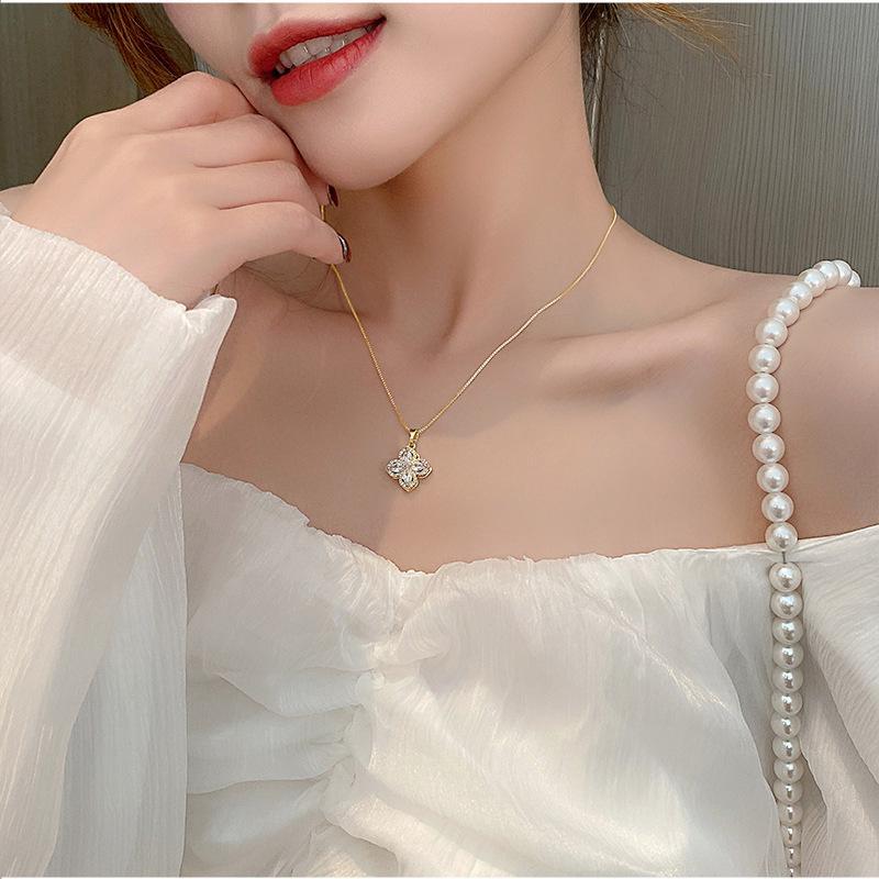 ARTPHRO Four Leaf Clover Lucky Spin Zircon Necklace for Women, Colorfast, Brings Good Luck，necklace gift for gf - Image 3