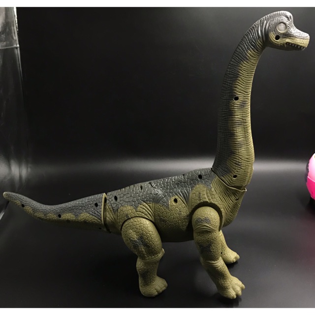 walking brachiosaurus toy