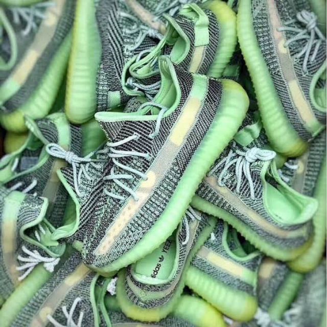 yeezreel 350 v2