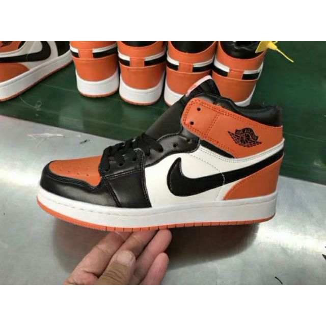 air jordan 1 orange size 5