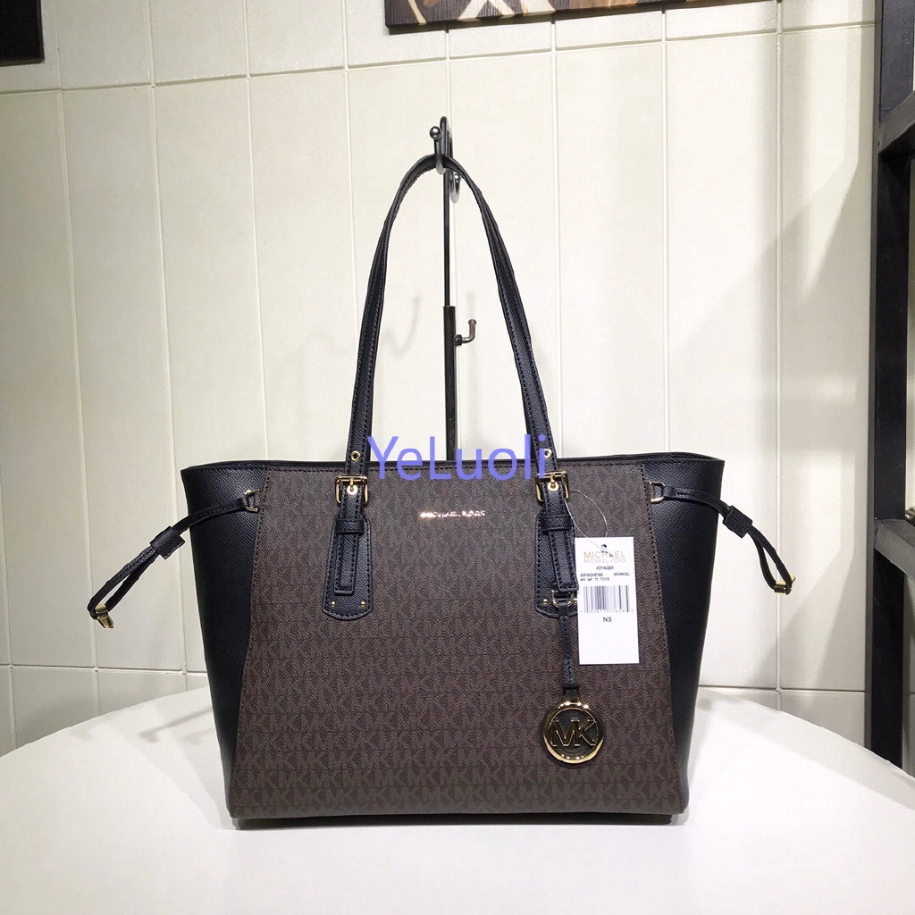 voyager logo tote michael kors
