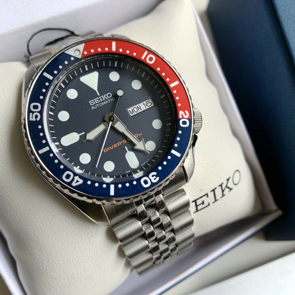 seiko blue and red watch