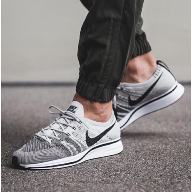 nike flyknit grey