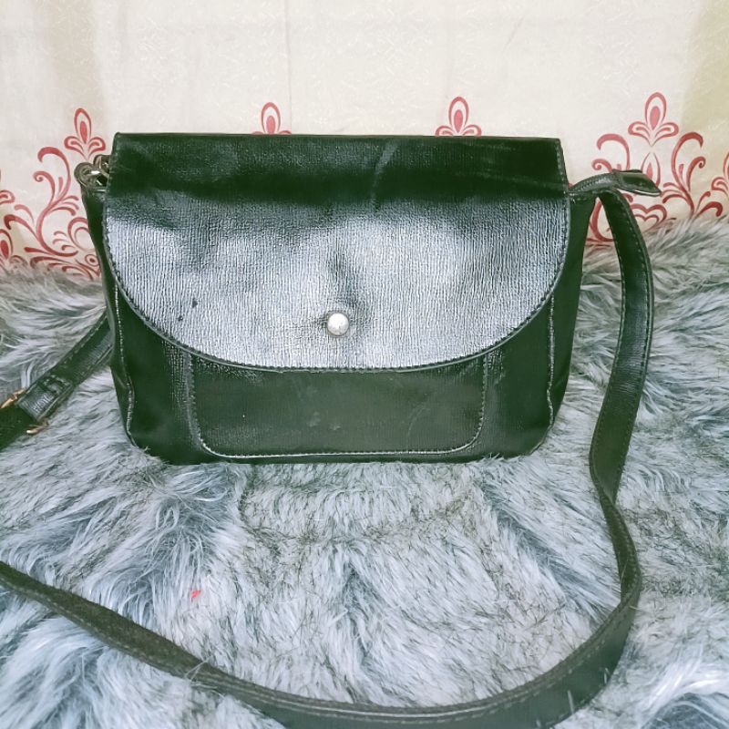 Jiovanni Crossbody Bag | Shopee Philippines