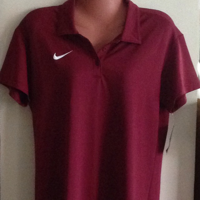 nike t shirts women's