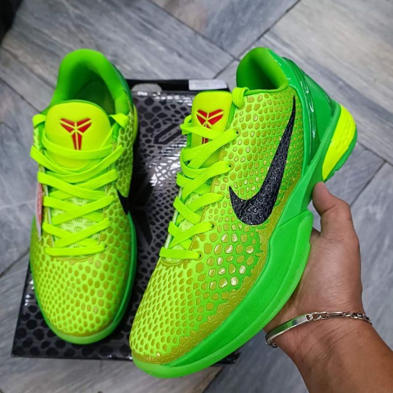 kobe grinch 8