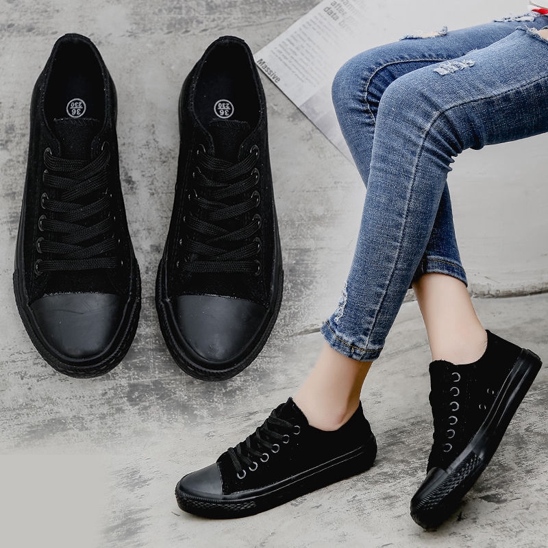 black casual canvas shoes