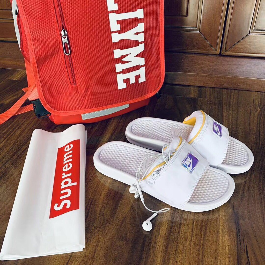 nike sandals with zipper pouch