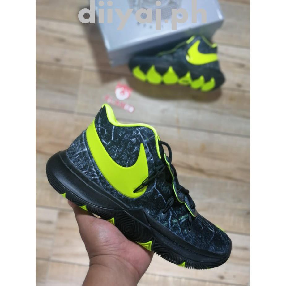 Nike Kyrie 5 Spongebob BT Size 5C CN4490700 eBay