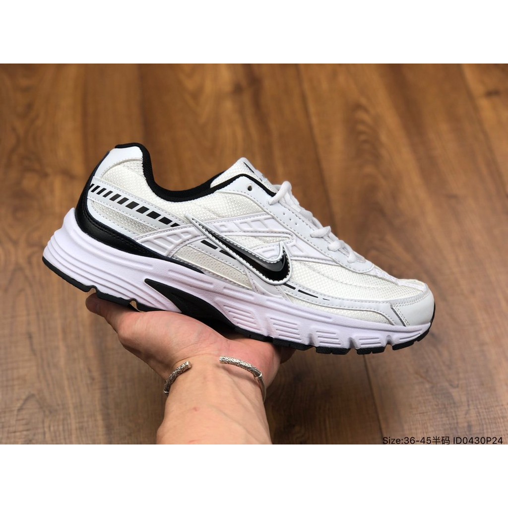 nike initiator white