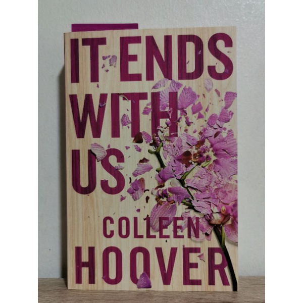 We this book now. It ends with us Colleen Hoover. It ends with us книга. It starts with us Колин Гувер. It ends with us Коллин Хувер книга.