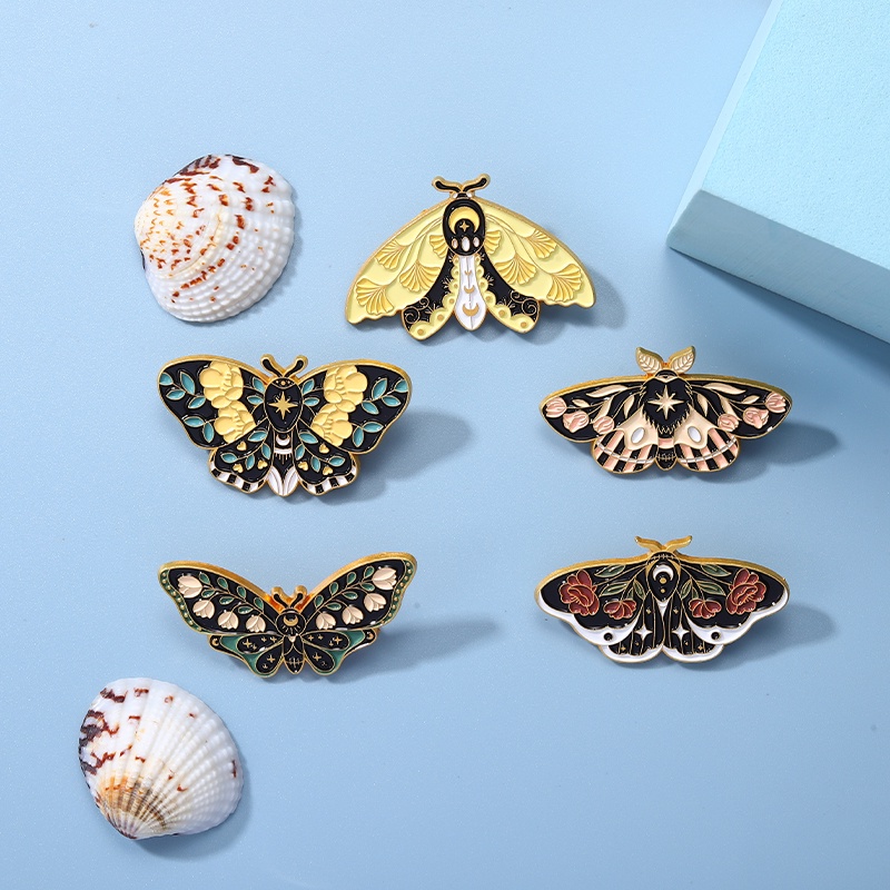 Ready Stock Fast Shipping Free Anti-Exposure Brooch Moth Butterfly Insect Cartoon Cute Japanese Metal Badge Student Biological Ba