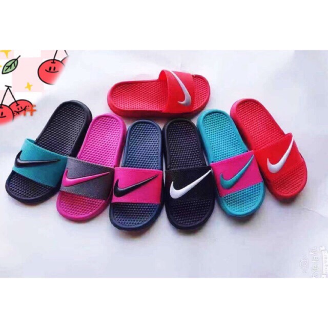 Kids discount nike slippers