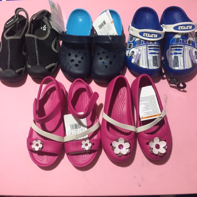 crocs lina charm sandal
