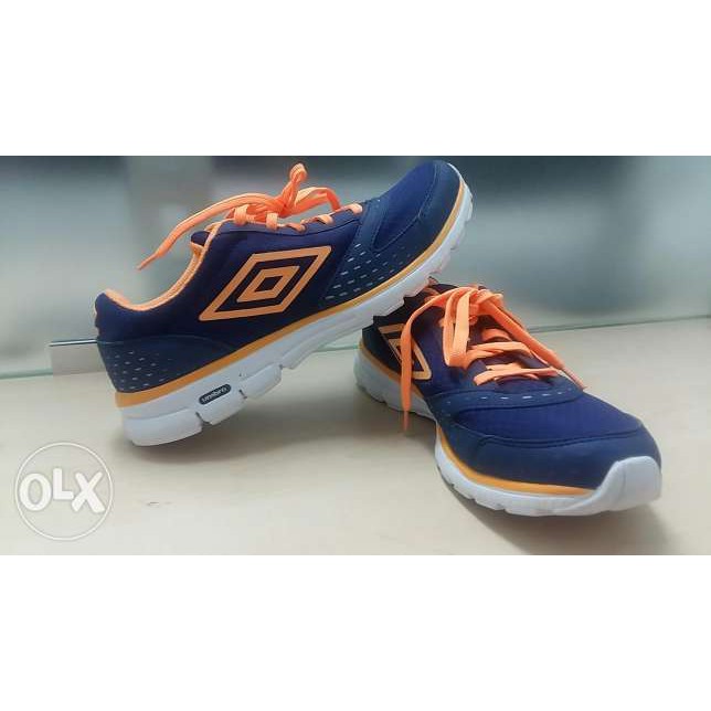 umbro shoes price