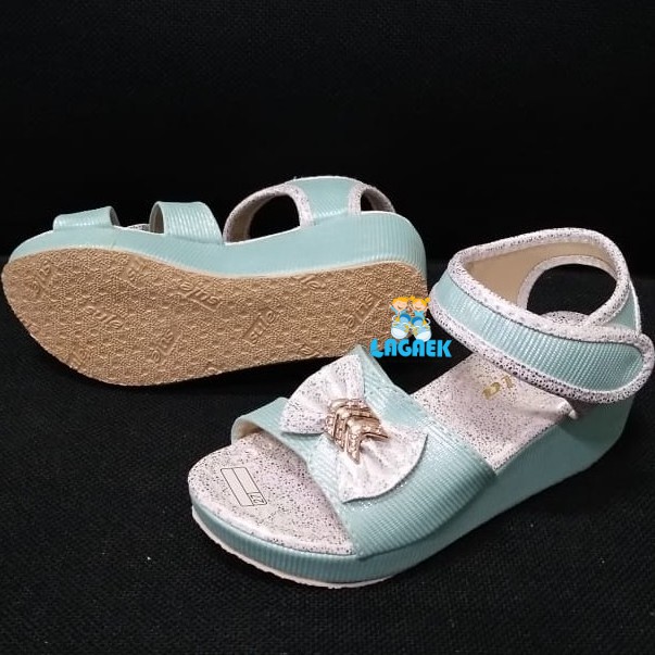 girls sandals size 7