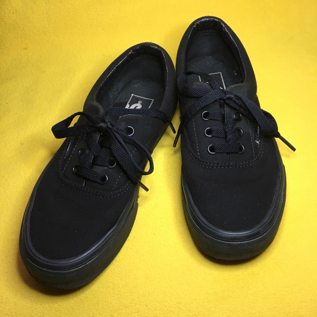 vans era black leather shoe