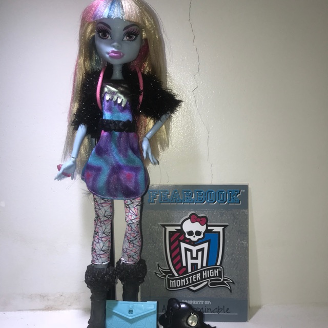 abbey bominable picture day