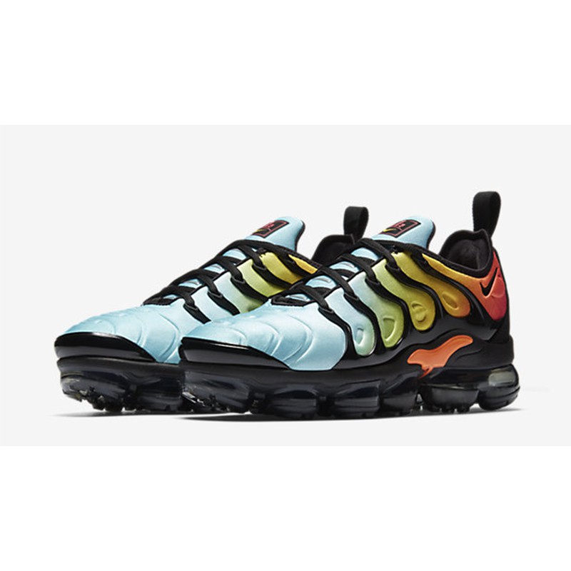 black rainbow vapormax plus