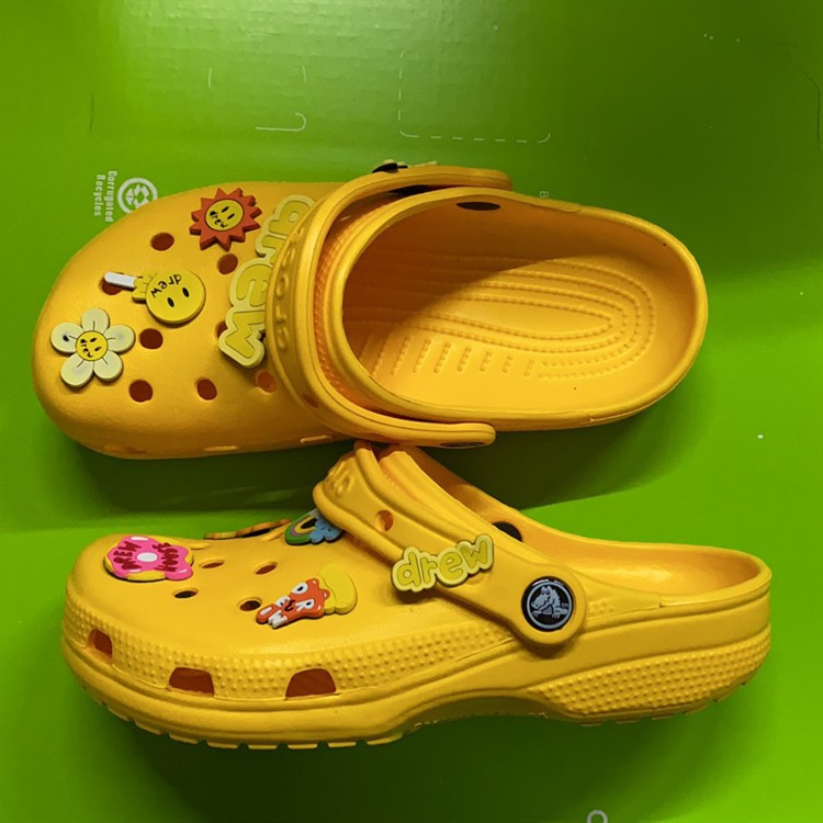 New Crocs  beach sandals  and slippers for men and women 