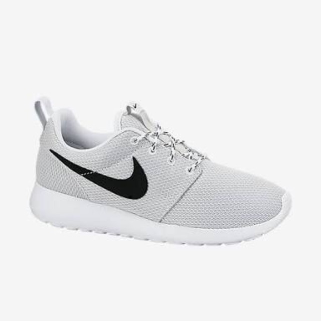 nike womens roshe run black