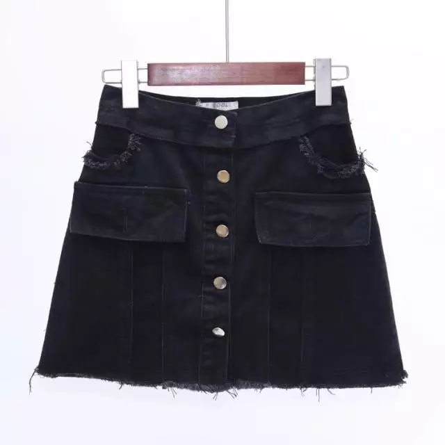 black maong skirt
