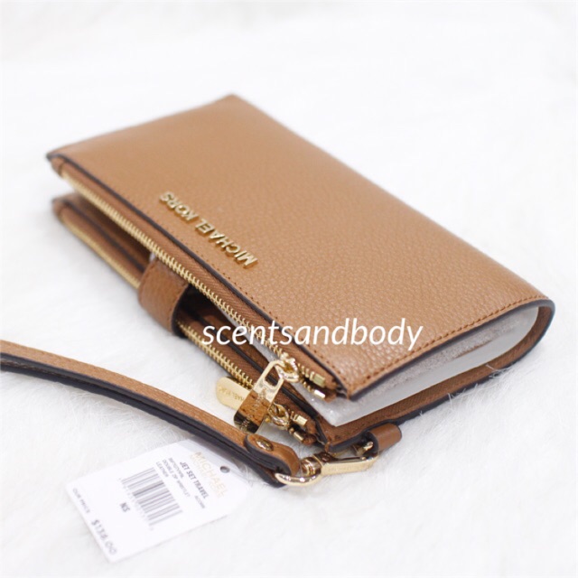 mk smartphone wallet