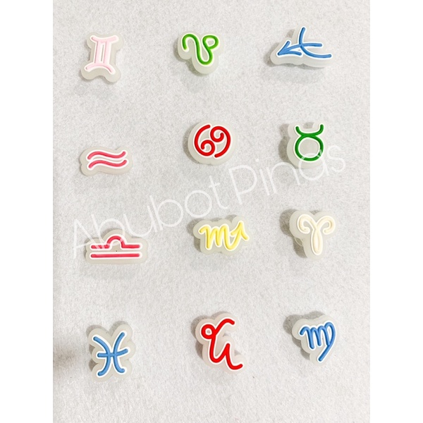 Jibbitz / Glow in the dark Zodiac signs design / shoecharms jibbitz