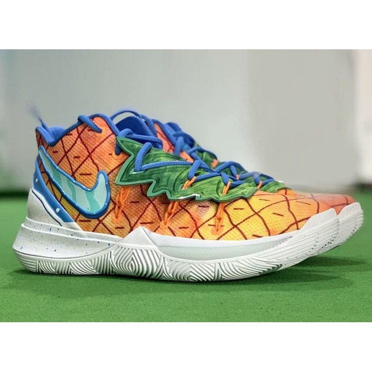 kyrie irving pineapple shoes