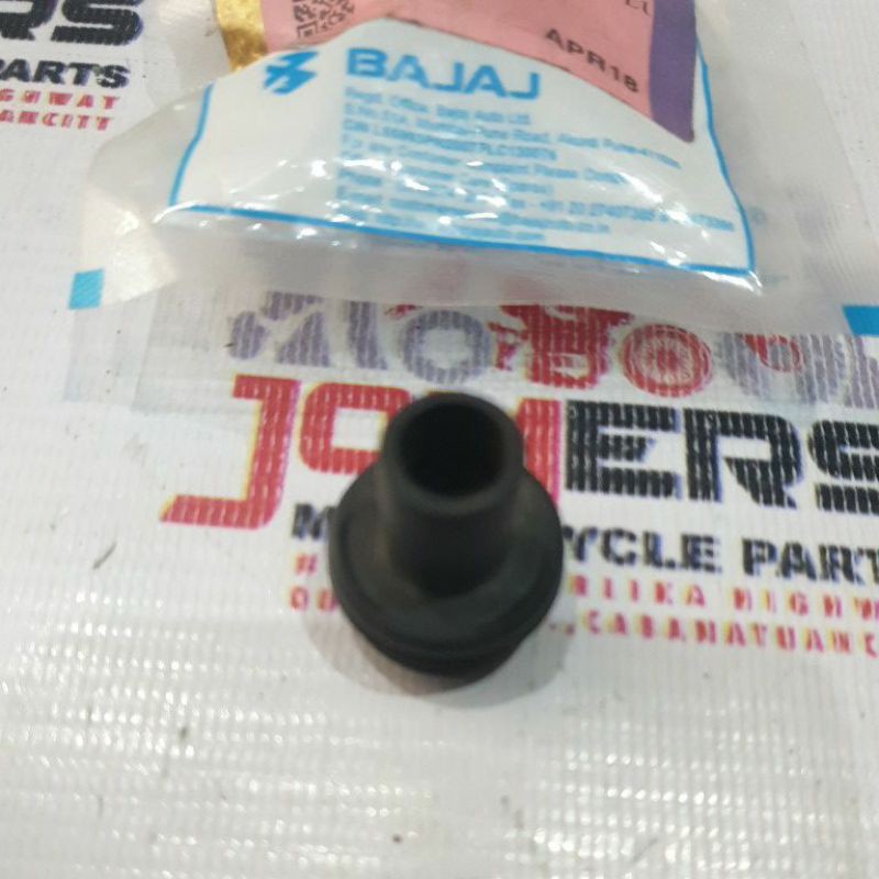 CT100 / NS200200RS / NS160FI / D 400 GROMMETSPARK PLUG CAP (LEFT