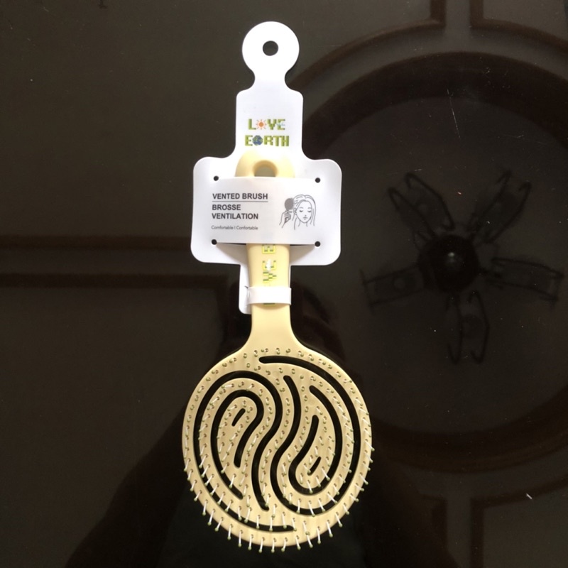 MINISO DETANGLER MASSAGER HAIR BRUSH RELAXING HAIR AND SCALP THERAPY